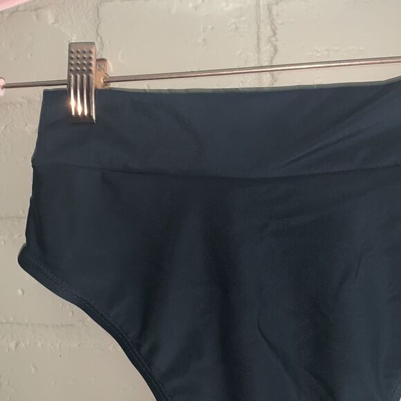 Vintage high cut black bikini bottoms XXS - Picture 9 of 10